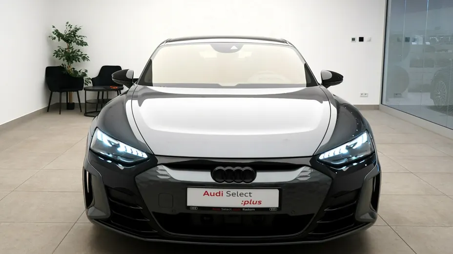 AUDI e-tron GT -