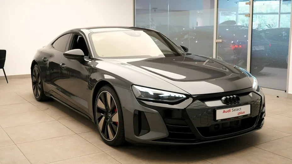 AUDI e-tron GT -