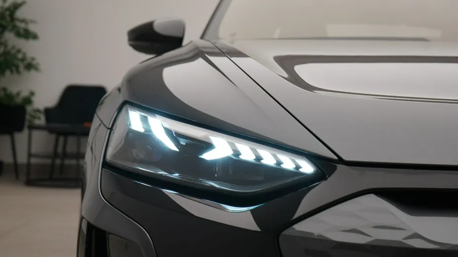AUDI e-tron GT -