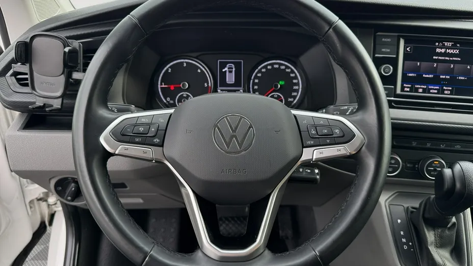 VOLKSWAGEN Caravelle -