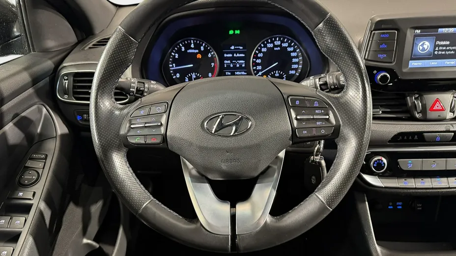 HYUNDAI i30 -