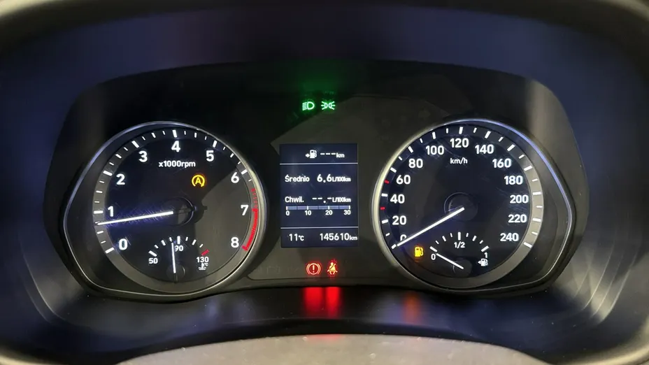 HYUNDAI i30 -