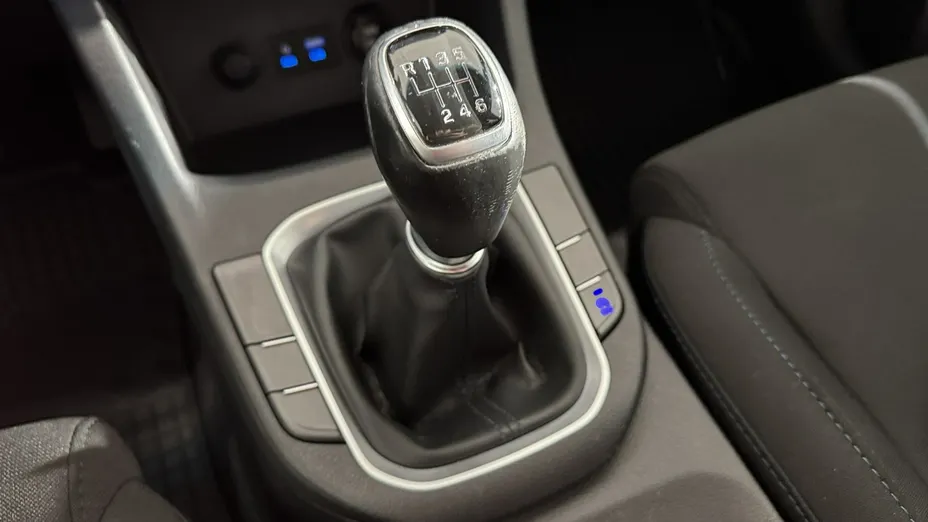 HYUNDAI i30 -