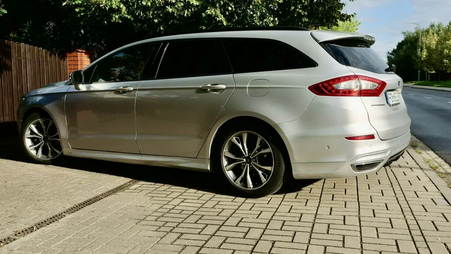 FORD Mondeo -