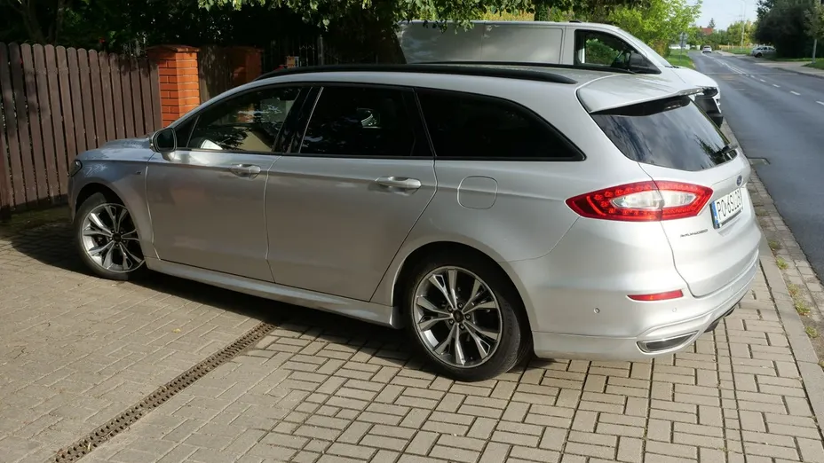 FORD Mondeo -