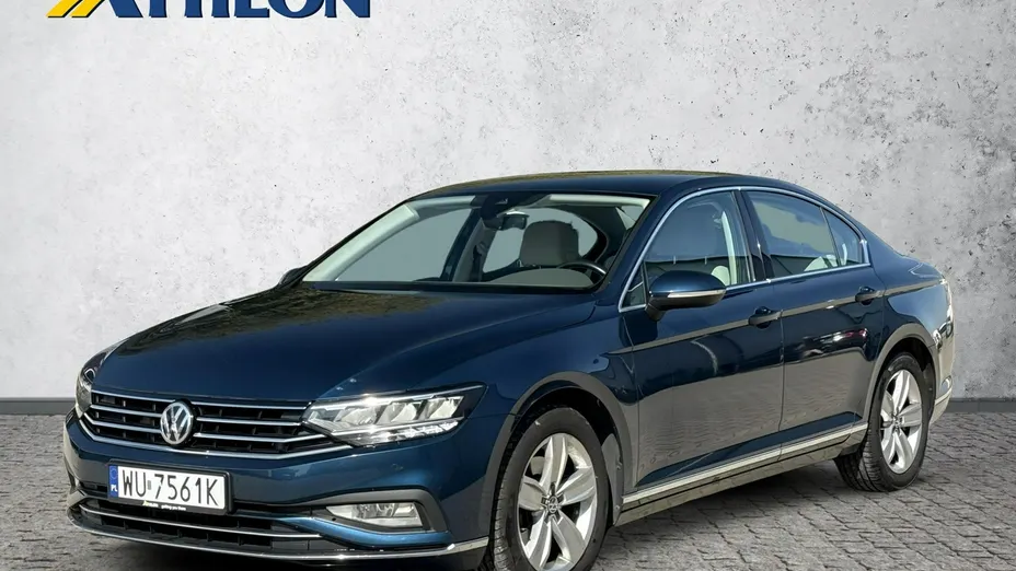 VOLKSWAGEN Passat -