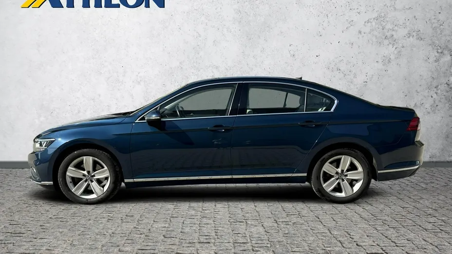 VOLKSWAGEN Passat -