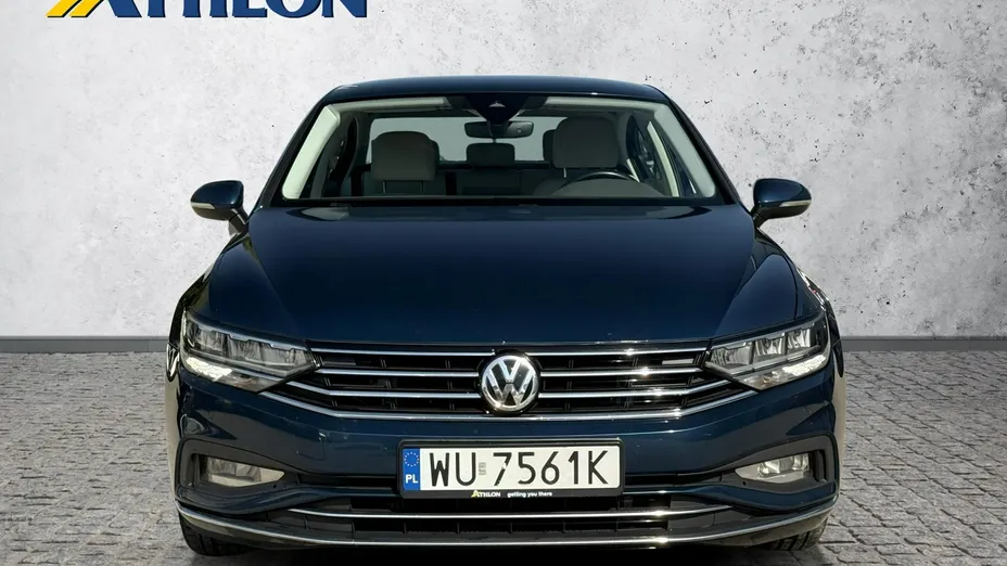 VOLKSWAGEN Passat -