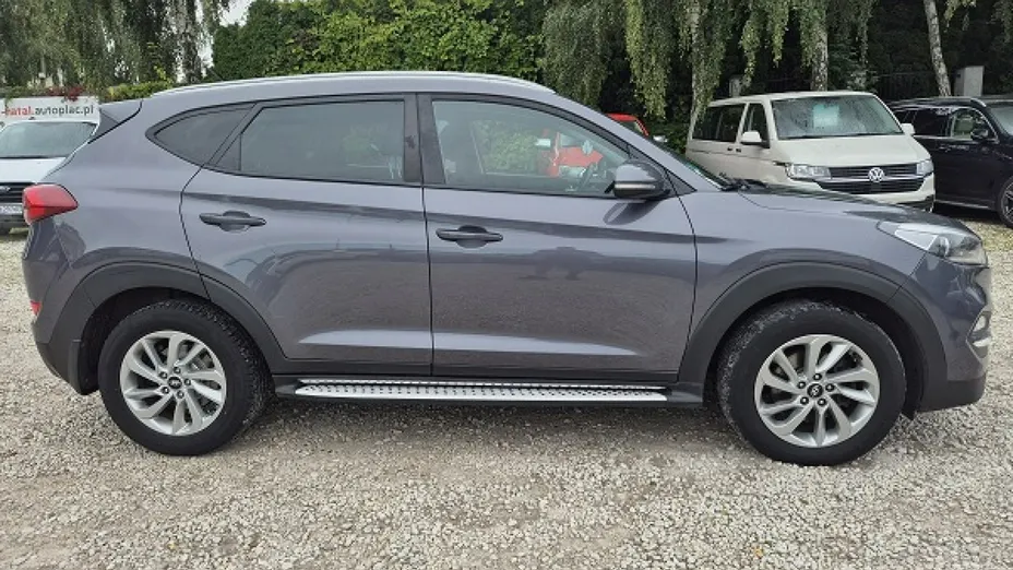 HYUNDAI Tucson -