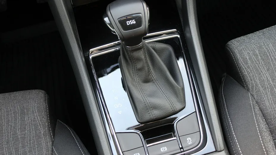 SKODA Karoq -