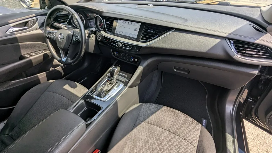 OPEL Insignia -