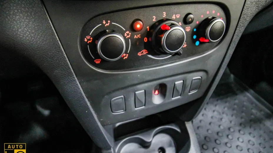 DACIA Sandero -