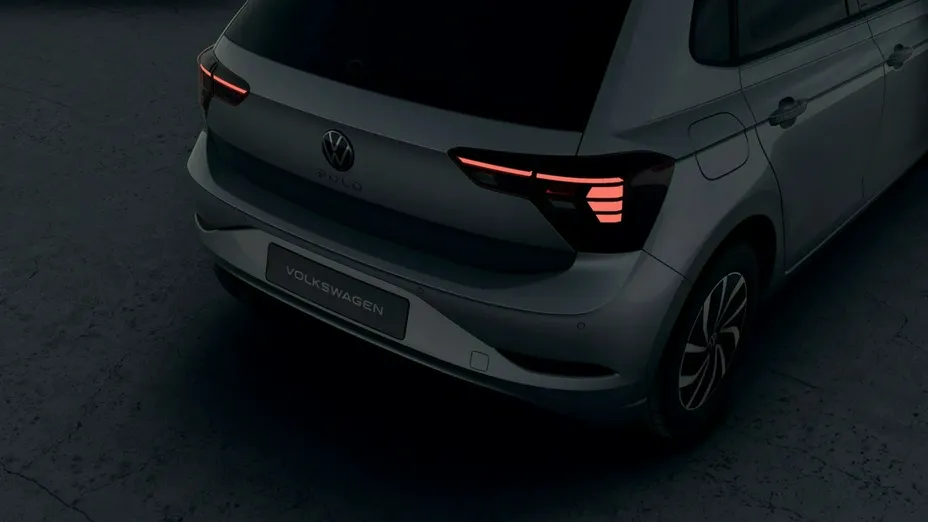 VOLKSWAGEN Polo -