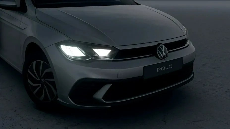 VOLKSWAGEN Polo -