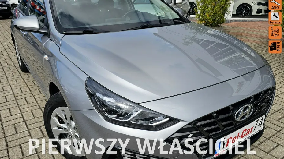 HYUNDAI i30 -