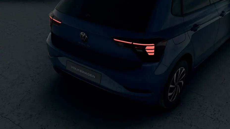 VOLKSWAGEN Polo -