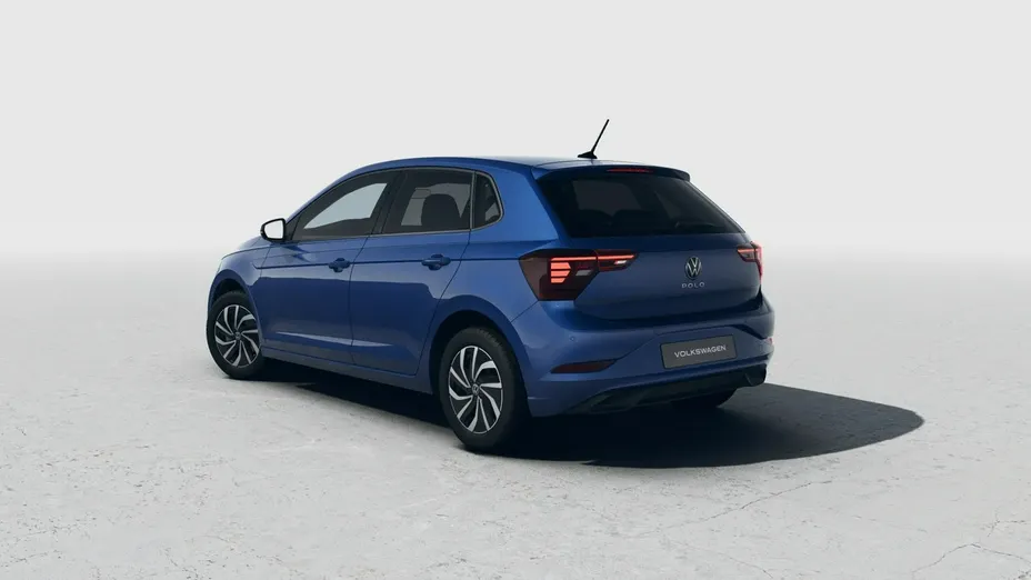 VOLKSWAGEN Polo -