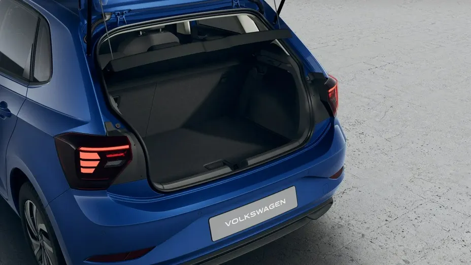 VOLKSWAGEN Polo -