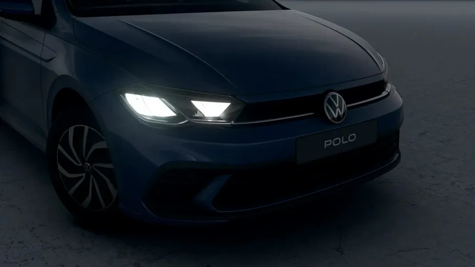 VOLKSWAGEN Polo -