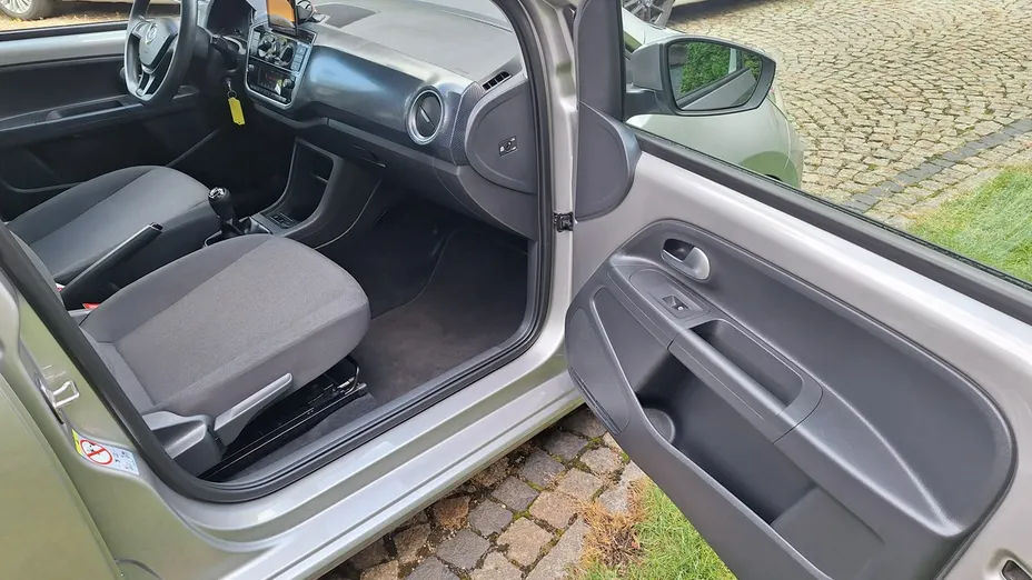VOLKSWAGEN up! -