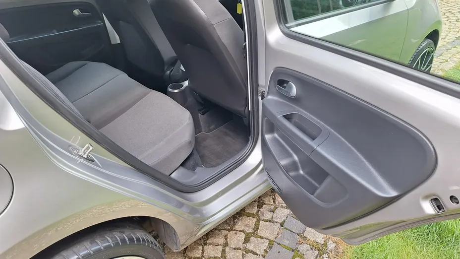 VOLKSWAGEN up! -