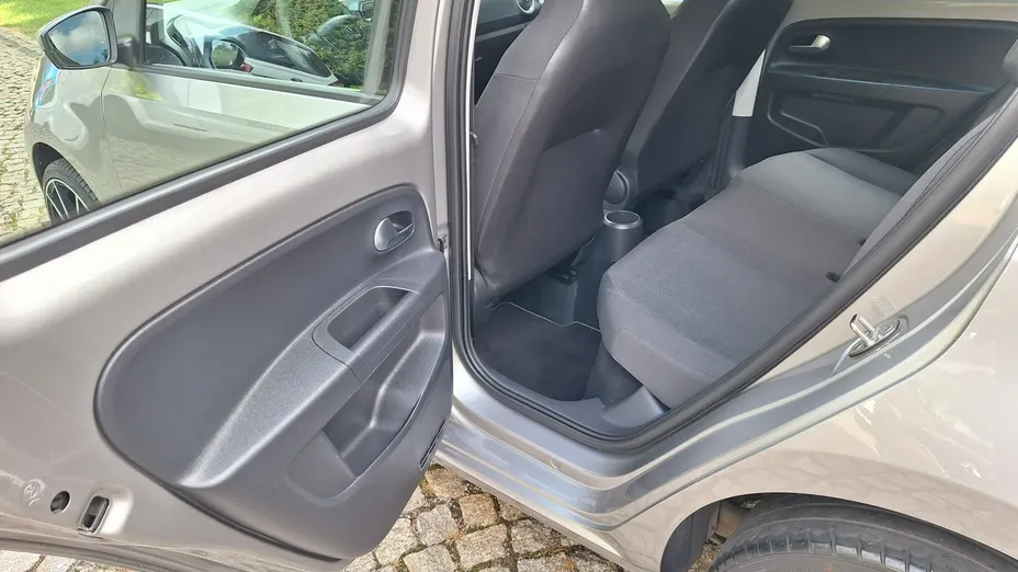 VOLKSWAGEN up! -