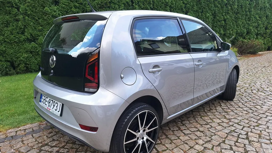 VOLKSWAGEN up! -