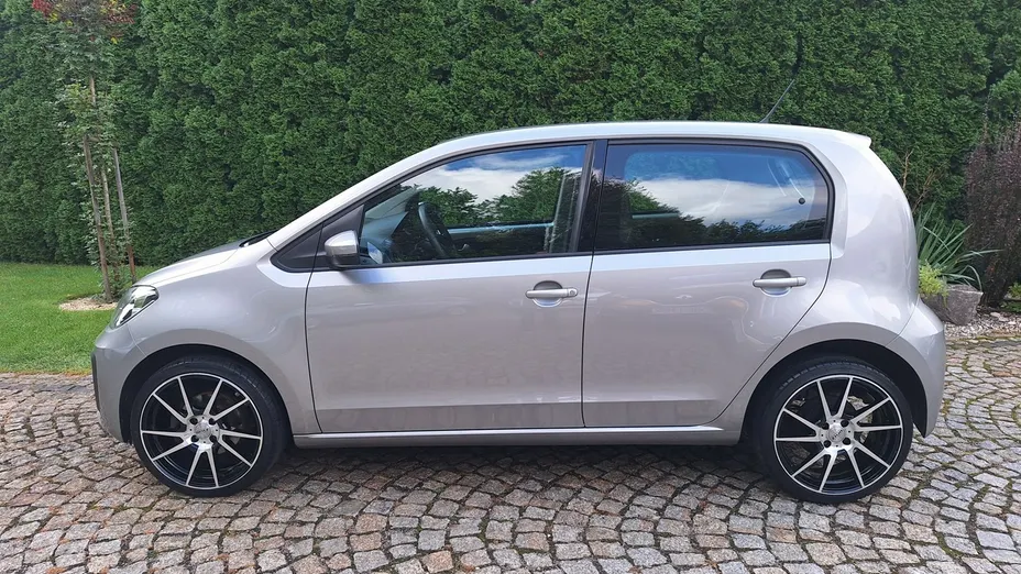 VOLKSWAGEN up! -