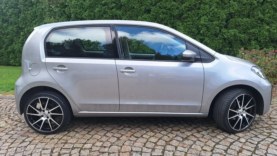VOLKSWAGEN up! -
