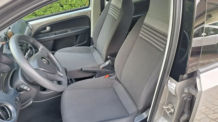 VOLKSWAGEN up! -