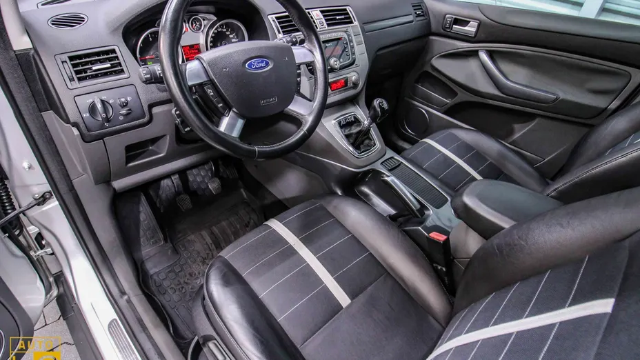 FORD Kuga -