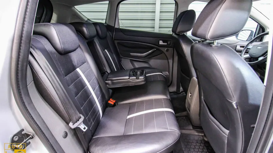 FORD Kuga -