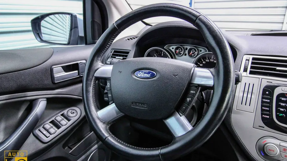 FORD Kuga -