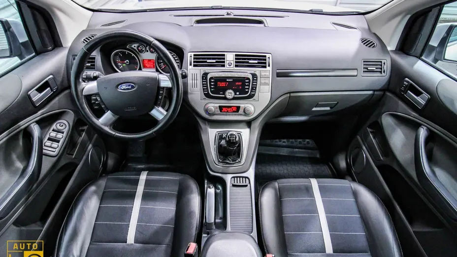 FORD Kuga -