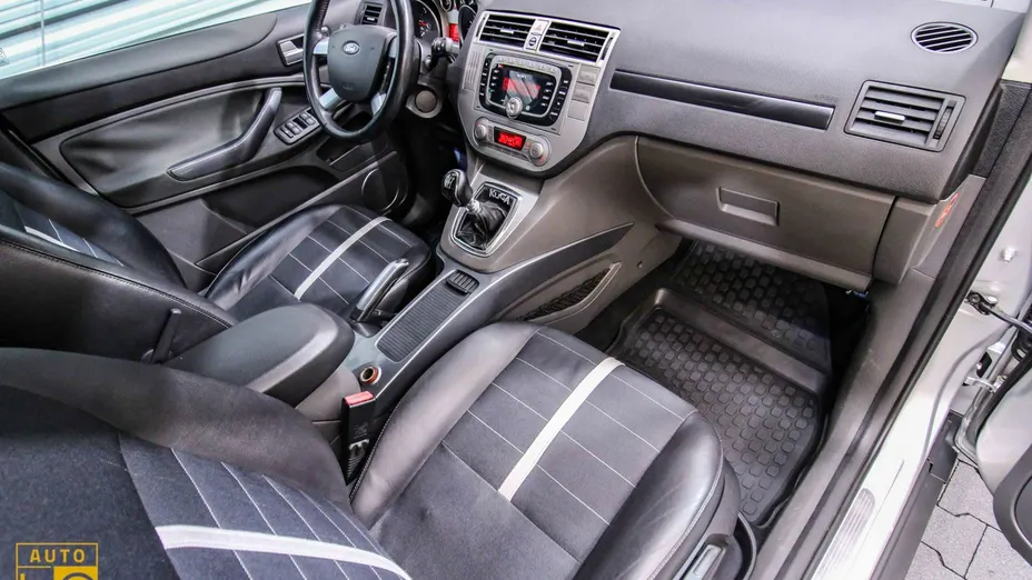 FORD Kuga -