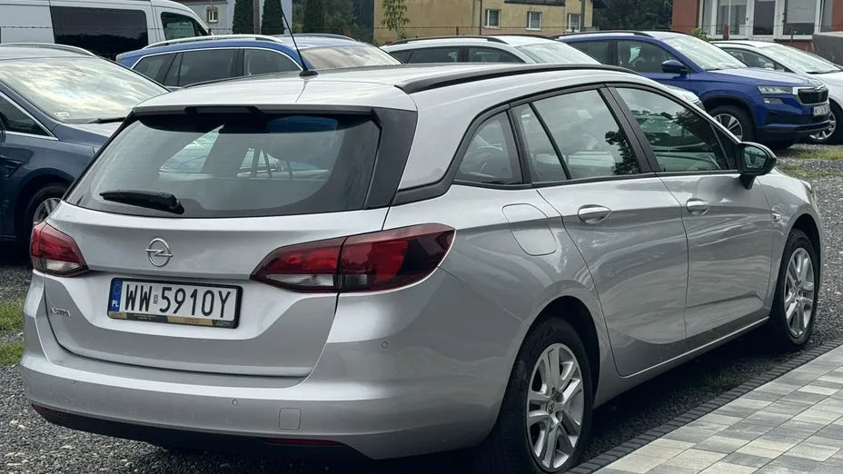 OPEL Astra -