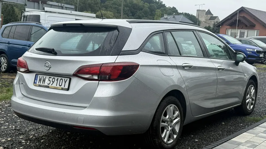 OPEL Astra -
