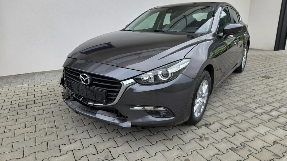 MAZDA 3 -