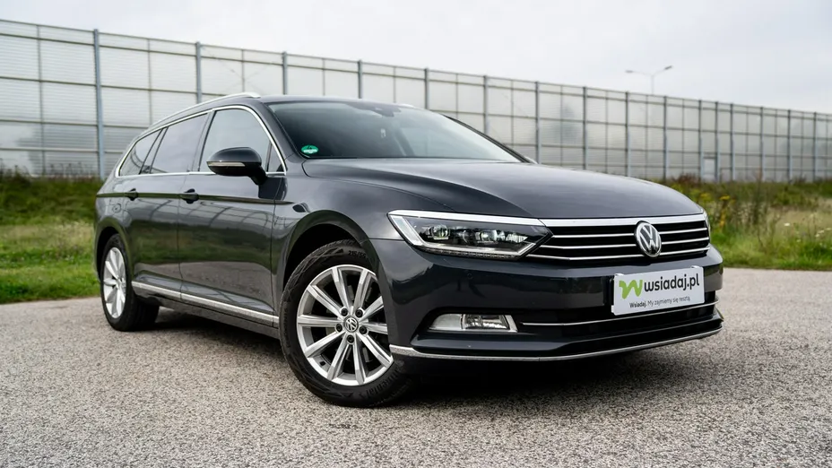 VOLKSWAGEN Passat -