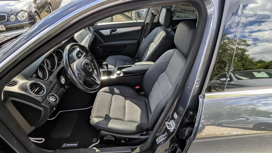 MERCEDES-BENZ C Klasa -