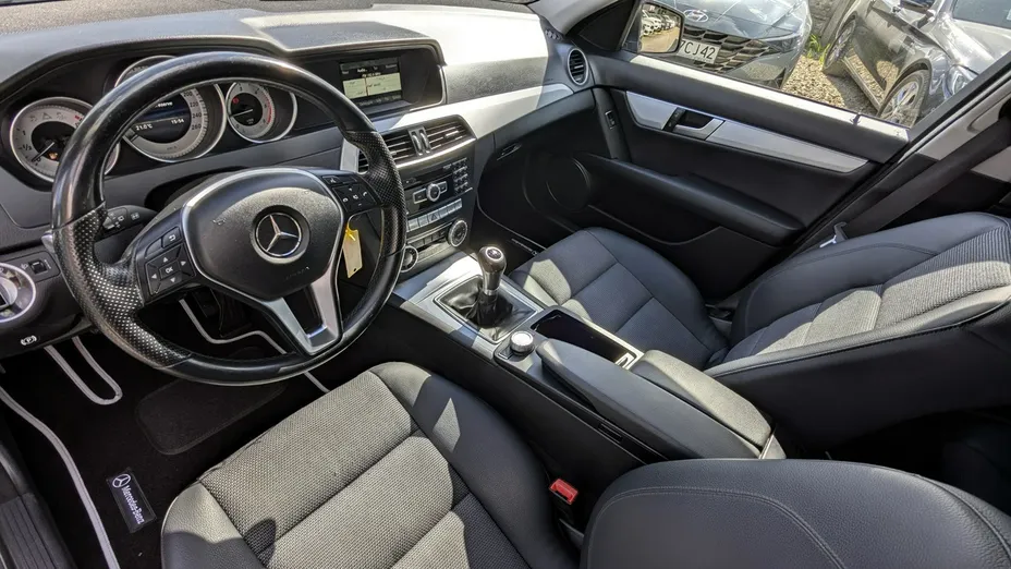 MERCEDES-BENZ C Klasa -