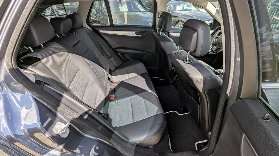 MERCEDES-BENZ C Klasa -