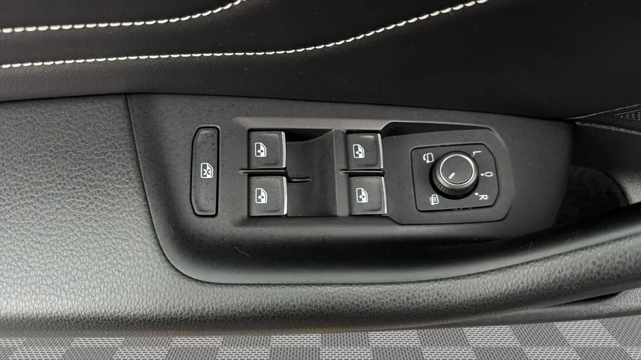 VOLKSWAGEN Passat -