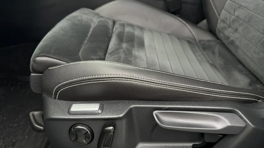 VOLKSWAGEN Passat -