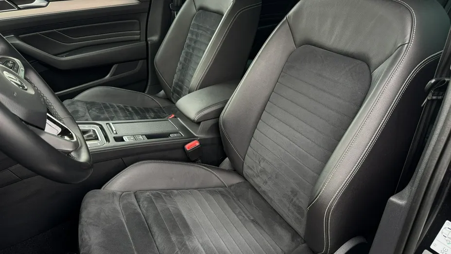 VOLKSWAGEN Passat -