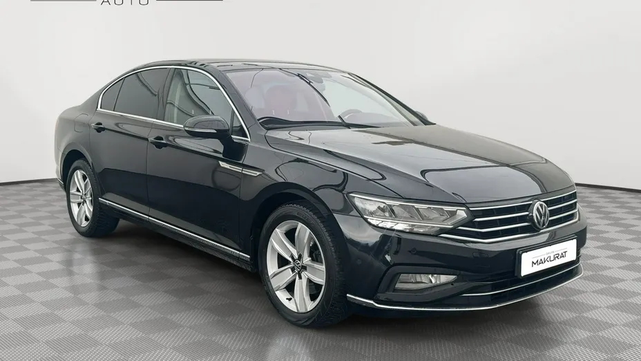 VOLKSWAGEN Passat -