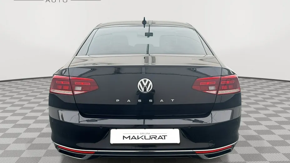 VOLKSWAGEN Passat -