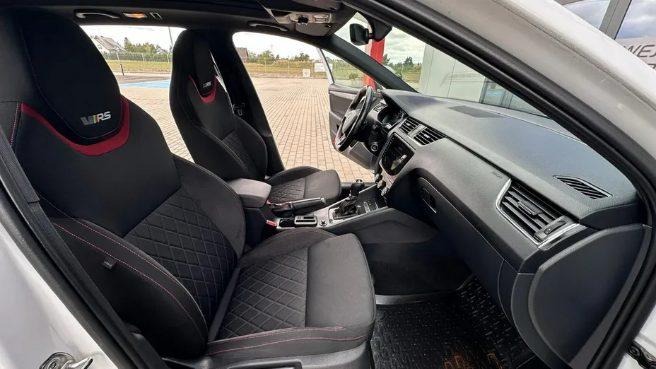 SKODA Octavia -