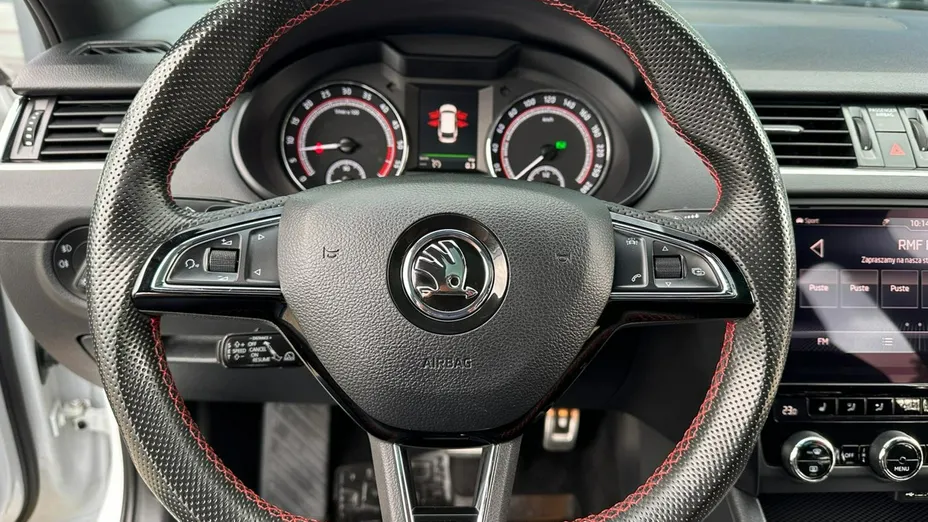 SKODA Octavia -