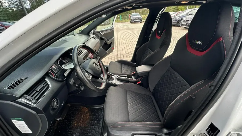 SKODA Octavia -